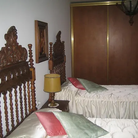 Casa Dona Julia Valdealcon